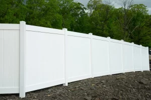 vinyl fencing